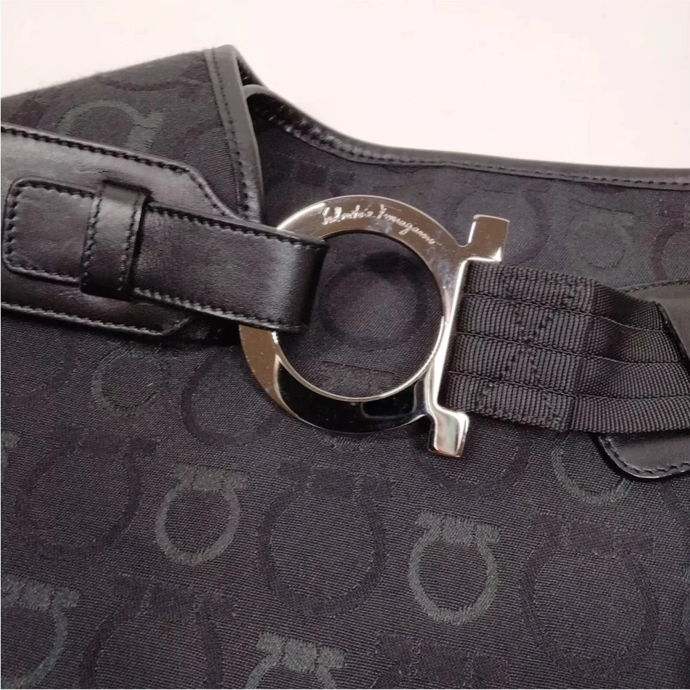 Salvatore Ferragamo auth salvatore